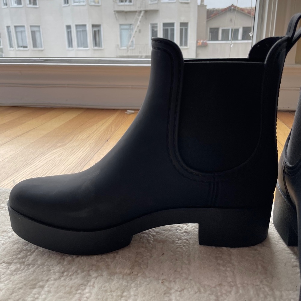 Black bootie